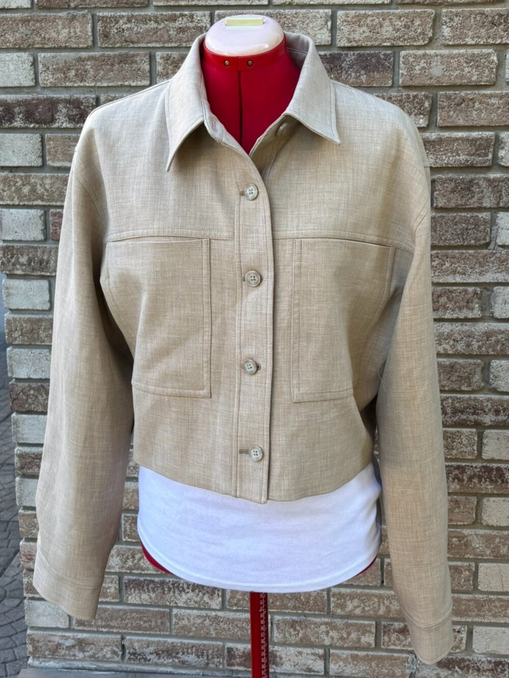 Wilfred Aritzia Beige Cropped Utility Jacket XL Oversized Button Front